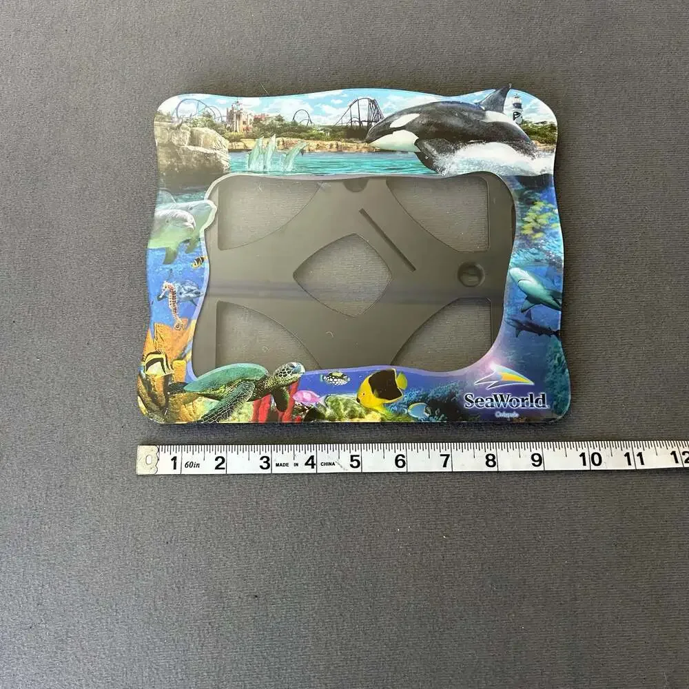 SeaWorld Orlando Souvenir Magnetic Picture Frame with Aquatic Life Graphic